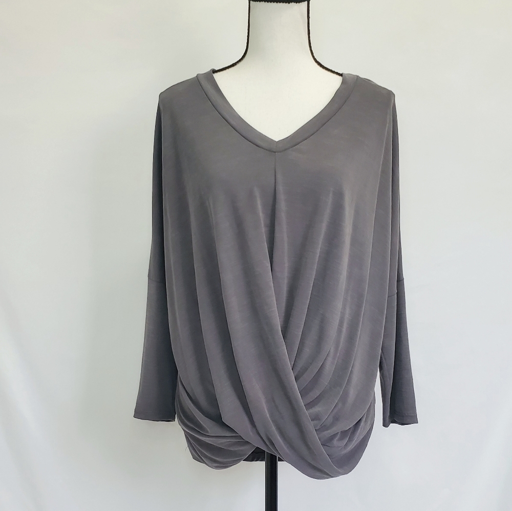Entro Grey Dolman Sleeve Twist Front Top - Picture 2 of 5